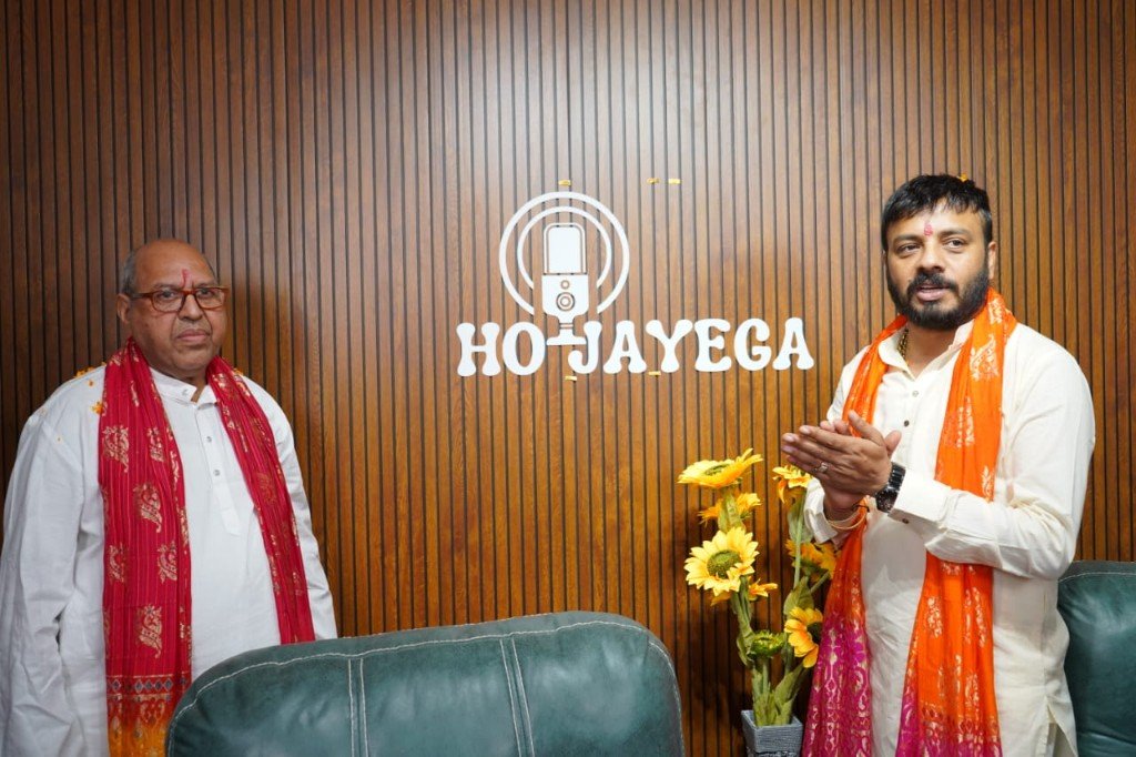 Dr. Dilip Pal and guest at the Ho Jayega studio